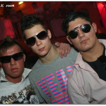 2008-04-20 - Cool - Let there be house 195