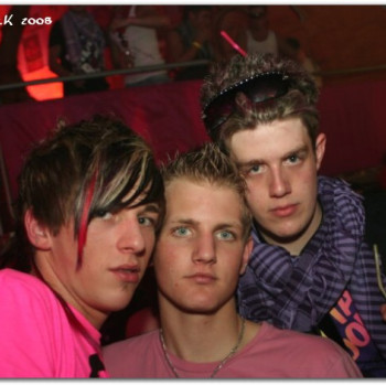 2008-04-20 - Cool - Let there be house 206