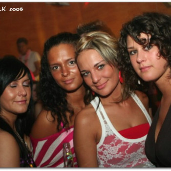 2008-04-20 - Cool - Let there be house 211