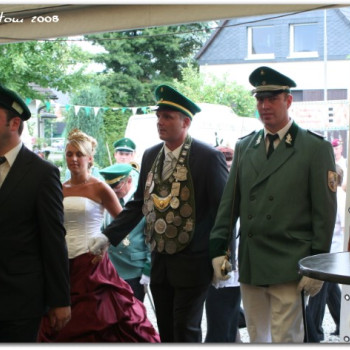 2008-07-27 - Iseringhausen - Schuetzenfest - Festzug 114