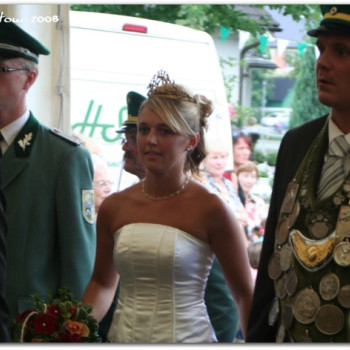 2008-07-27 - Iseringhausen - Schuetzenfest - Festzug 115