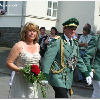 2008-07-27 - Iseringhausen - Schuetzenfest - Festzug 29