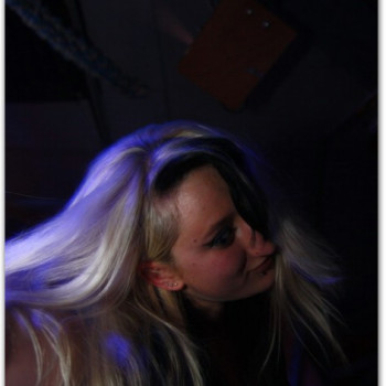 090