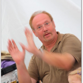 212