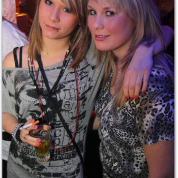 046