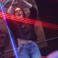 b